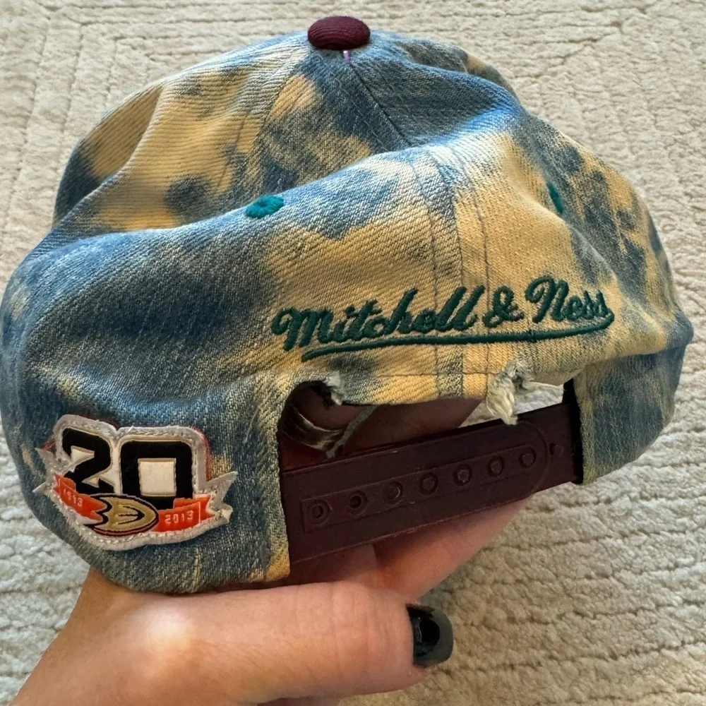 Anaheim MIGHTY Ducks MITCHELL & NESS hat